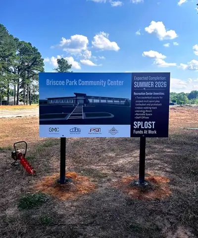 Post & Panel Signs Photo